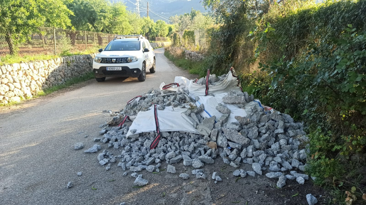 Abocament il·legal d'enderrocs