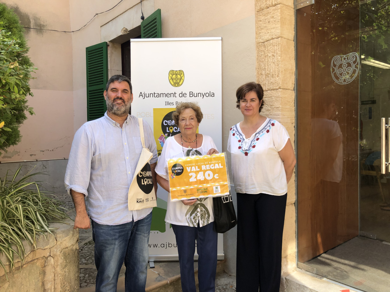 CAMPANYA DE COMERÇ COMPRA LOCAL