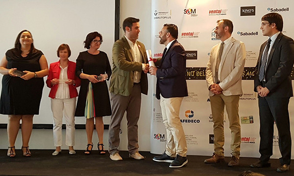 Reconeixement al comerç local a la Nit del Comerç d'AFEDECO