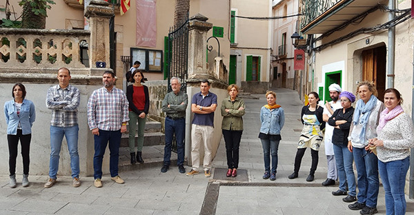 Bunyola guarda un minut de silenci per les víctimes de sant Llorenç