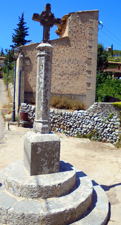 S'ha reposat la Creu d'Orient