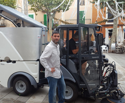 Agranadora mecànica a l'Ajuntament