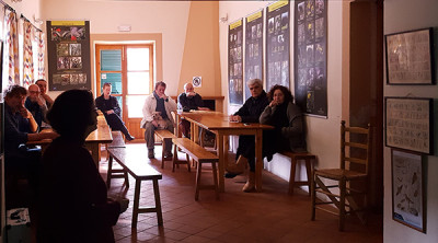 Xerrada a Orient. Exposició sobre la gestió del fems