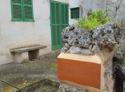 Plaques als pujadors de Bunyola