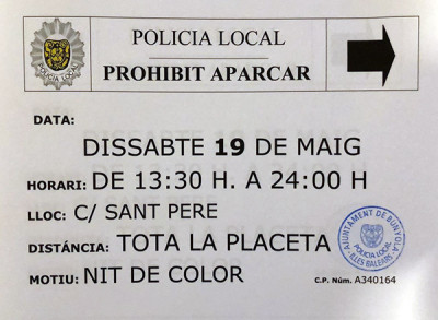 Ordenació de l'aparcament durant la Nit del Color