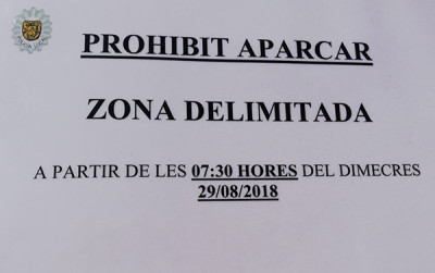 Restricció d'aparcament a l'escola