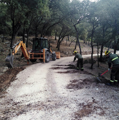 Neteja del camí de la Comuna